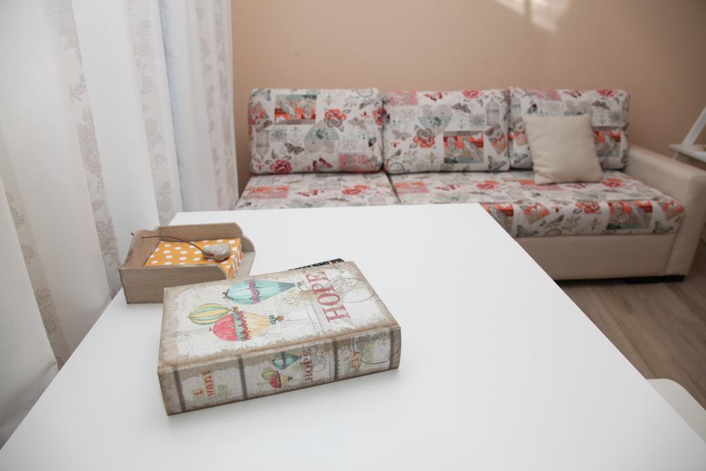 Apartment Retro 8 ドブリチ エクステリア 写真
